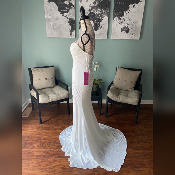 Jovani wedding dress sz 4 - Picture 3 of 4